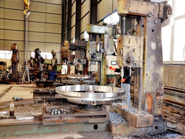 渤海電力鉆孔生產場景